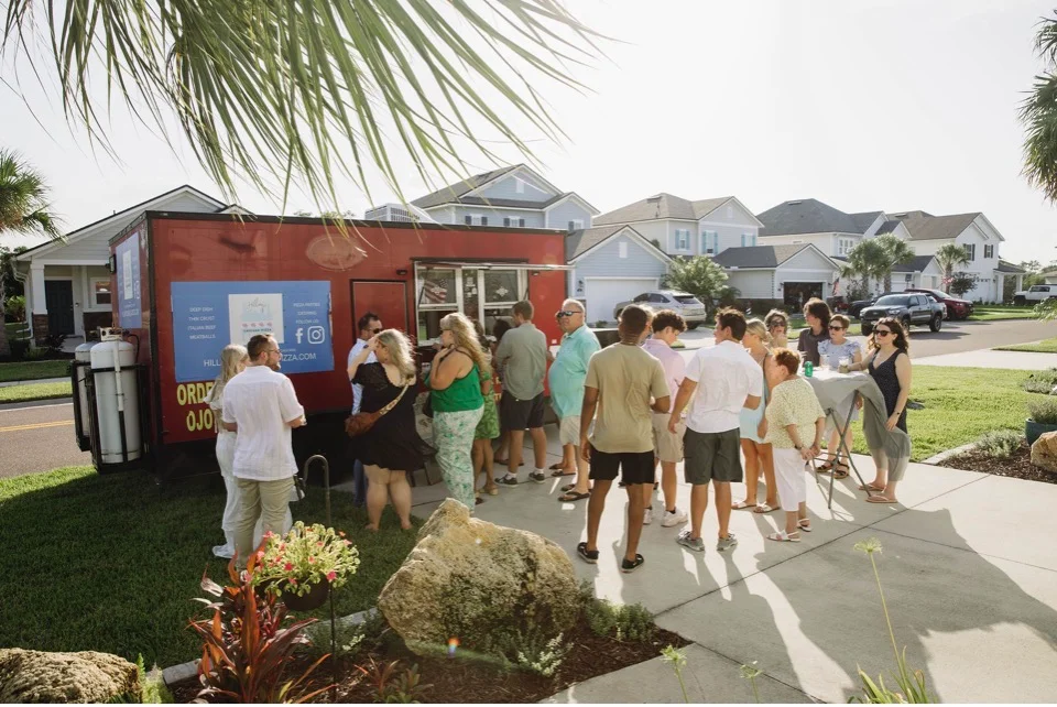 hillary's food trailer