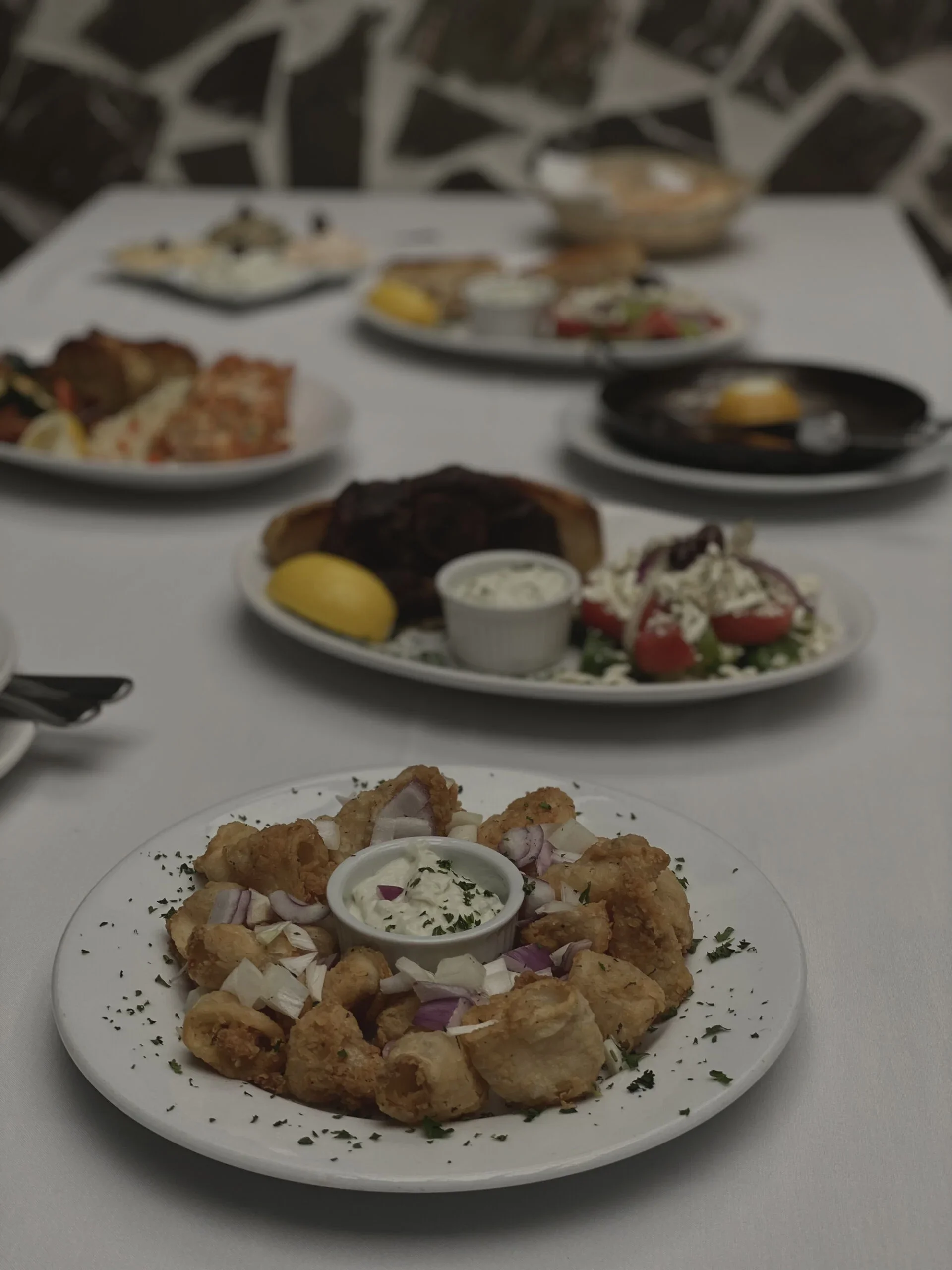 Crispy calamari served with dipping sauce