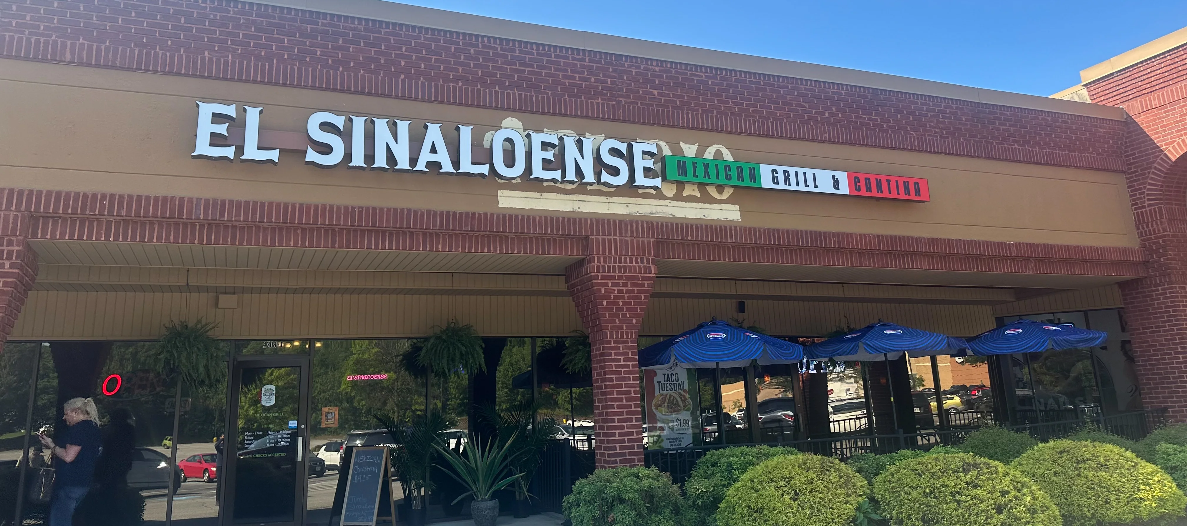 Exterior view of El Sinaloense Mexican Grill & Cantina