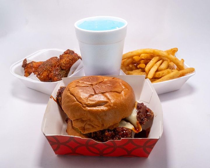 Fried Chicken Sandwich Meal + 4 Wings