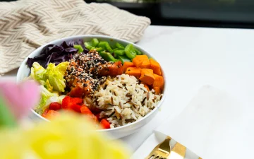 Locanut - Mediterranean Branzino Broth Bowl