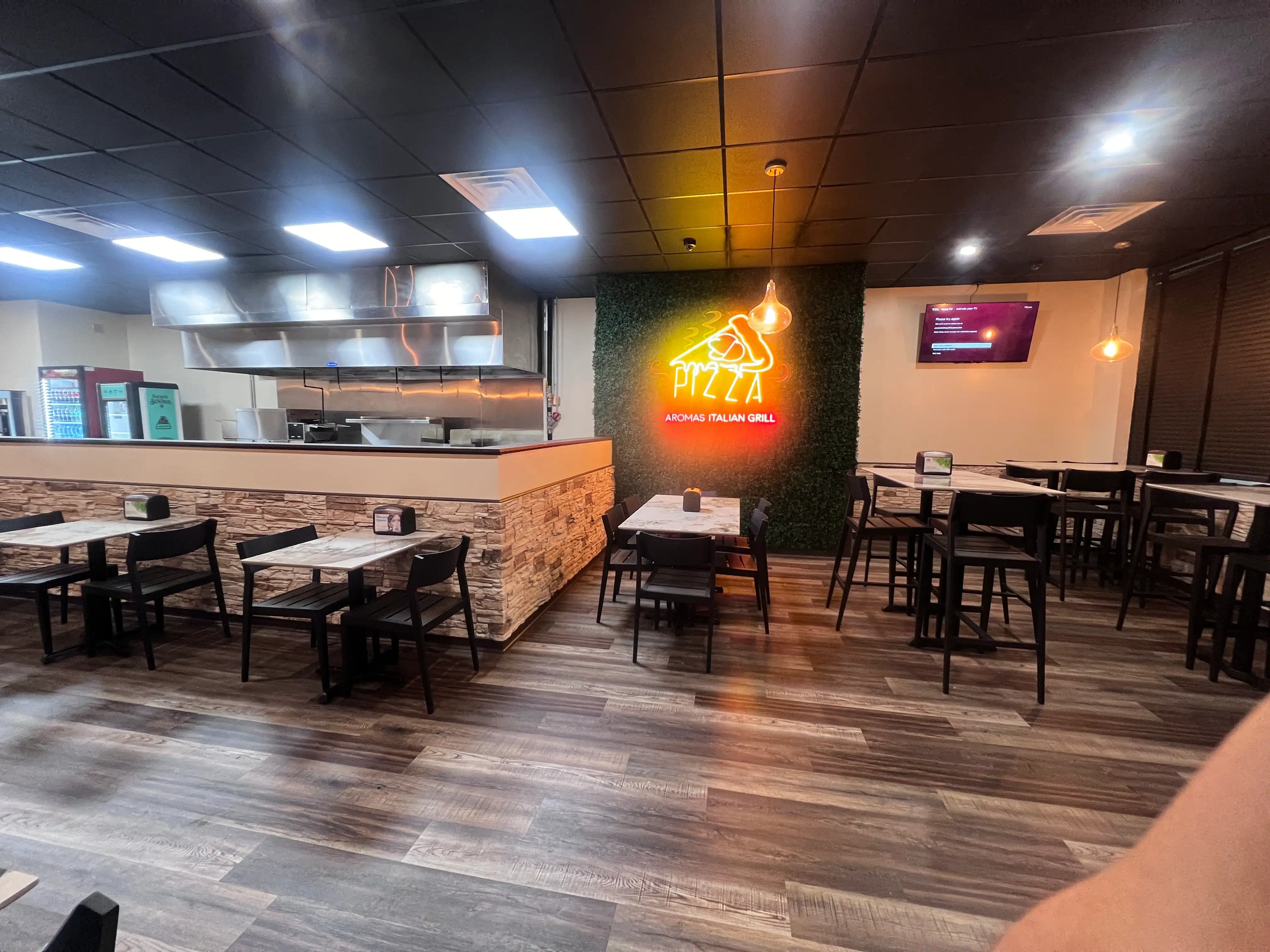 Aroma's Italian Grill White Garlic sauce