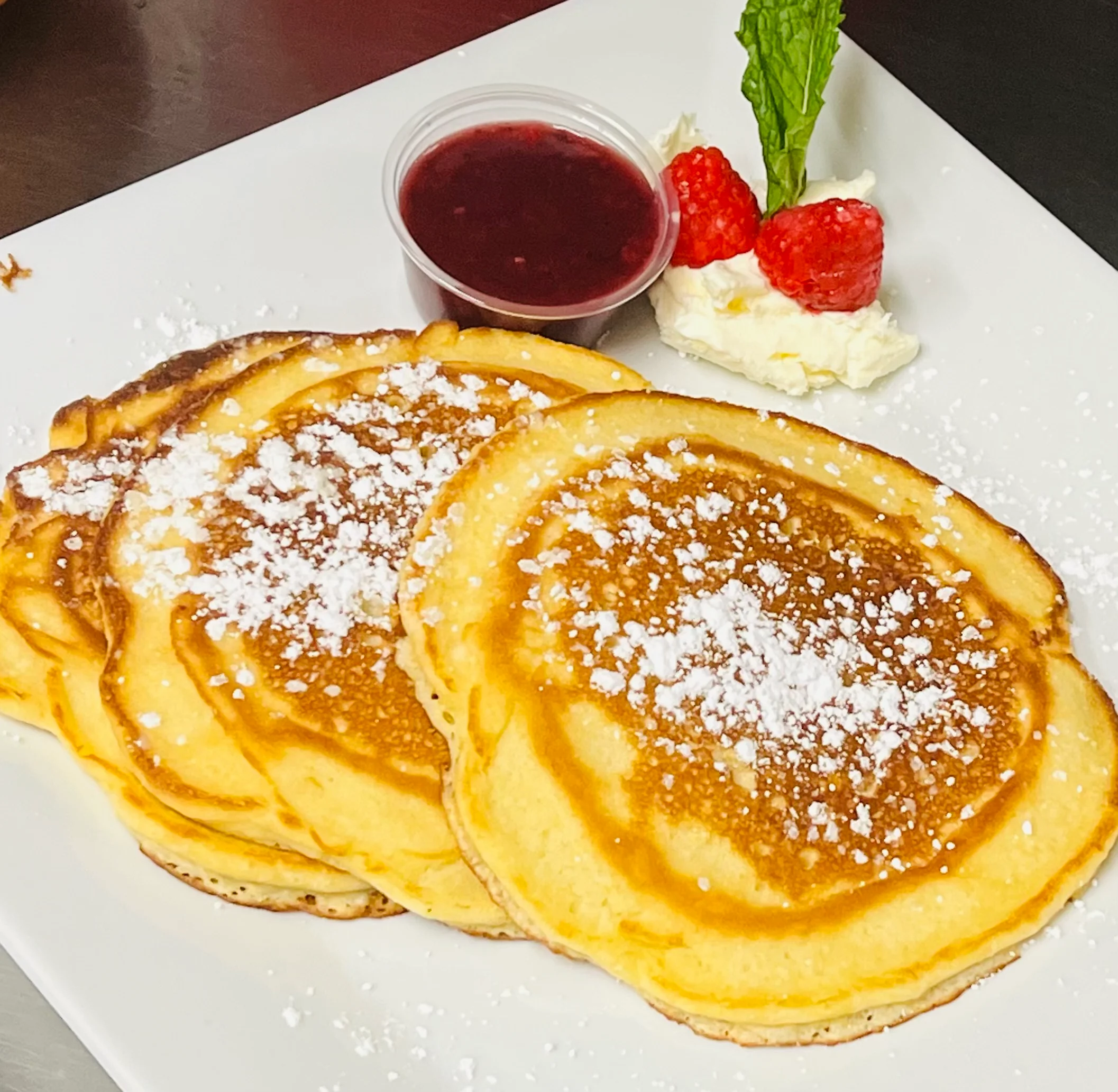 Best breakfast in Lake Hopatcong NJ at Mason Street Bar & Grille with omelets eggs benedict and more