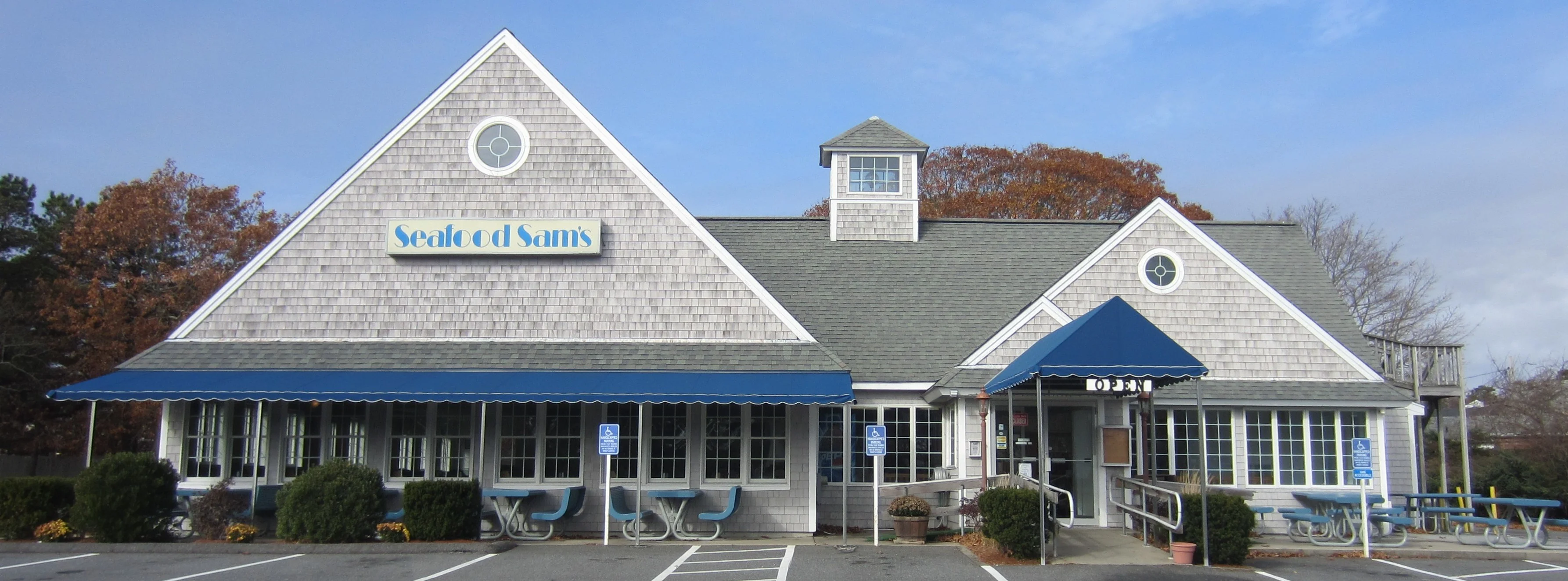 Seafood Sam's Restaurant front view photo