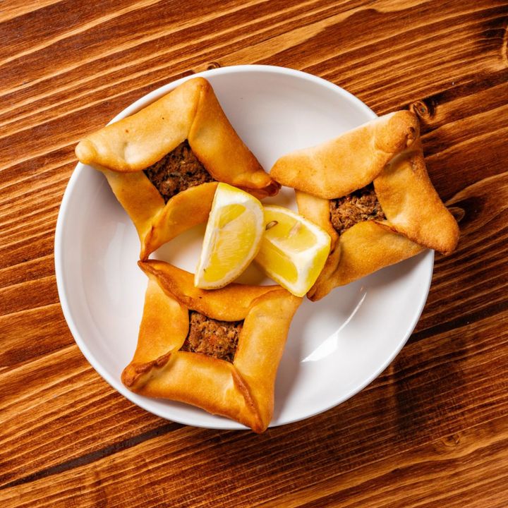 Fatayer Lahme (meat)