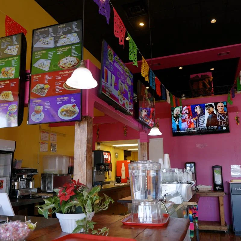 Restaurant view inside