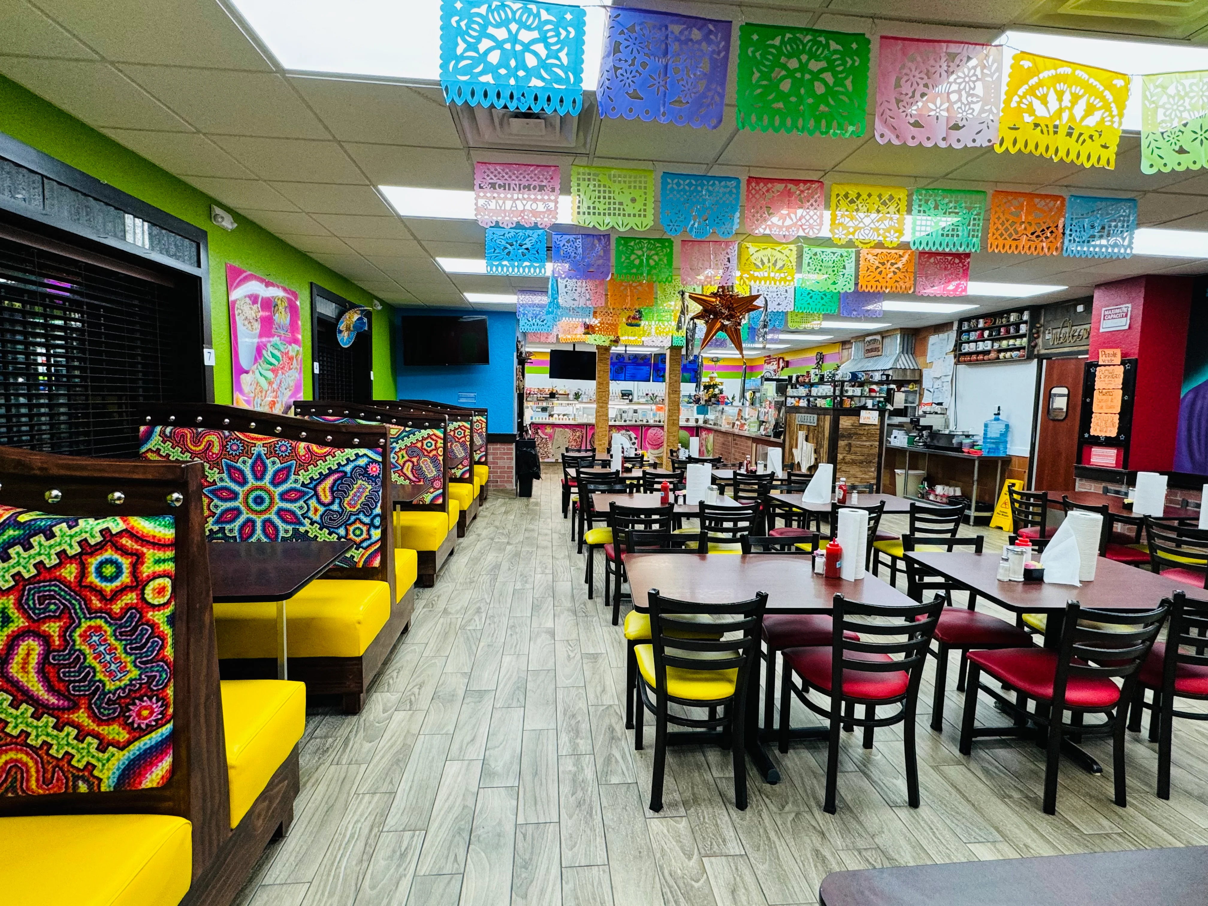 Taqueria Y Neveria San Luis Interior