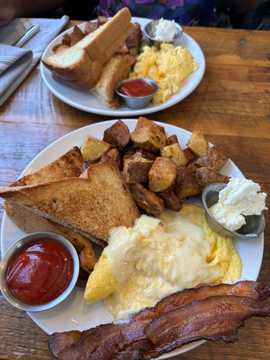 Photo from Maiya H.'s review