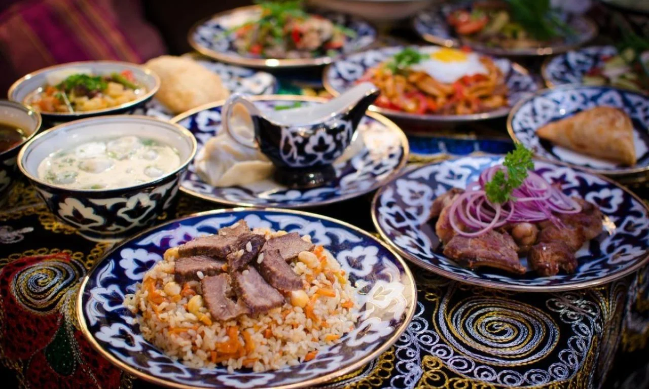 Uzbek plov served with tender meat and vegetables