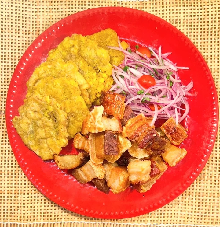 Chicharron con Tostones