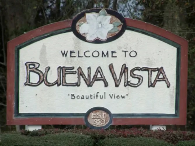 Welcome sign for Buena Vista, showcasing its beautiful view and establishment year.
