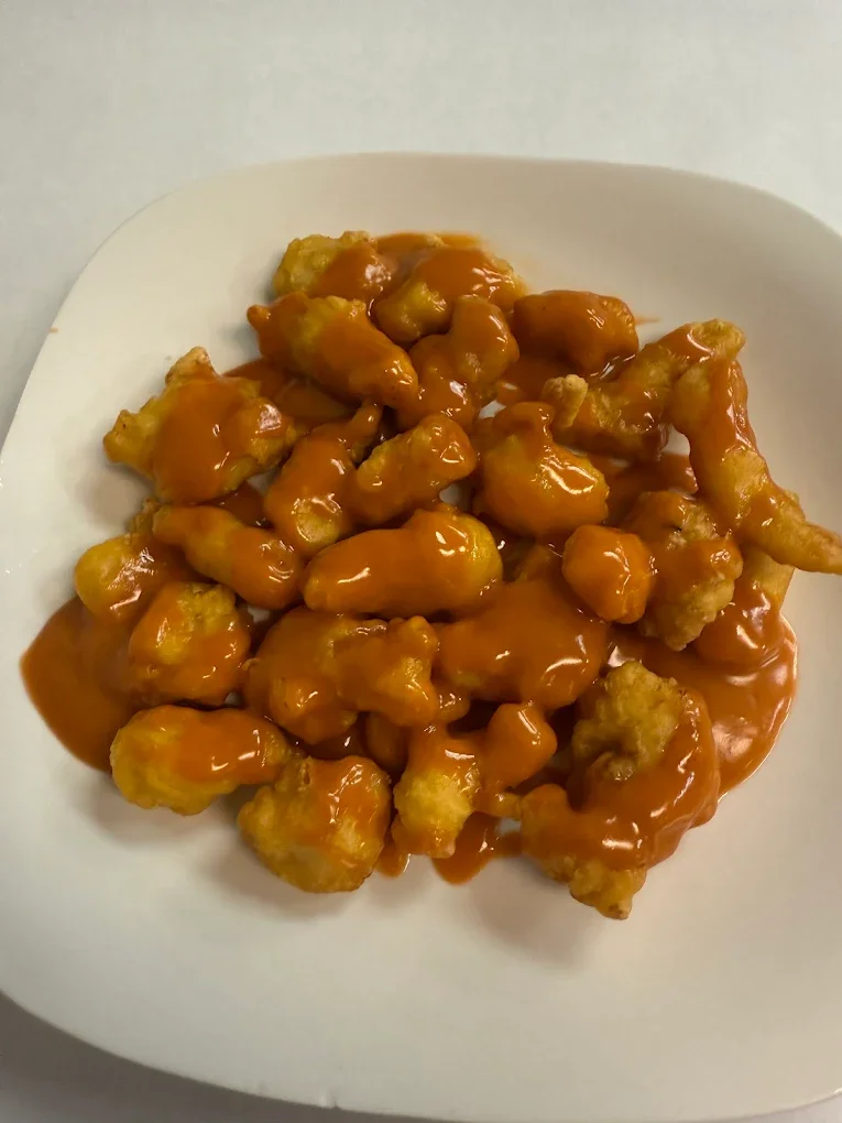 Crispy orange chicken with sweet sauce