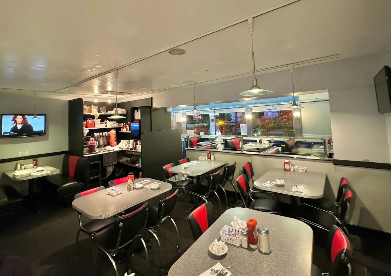 Cozy diner dining room showcasing Jack's Hollywood Diner's classic American atmosphere.