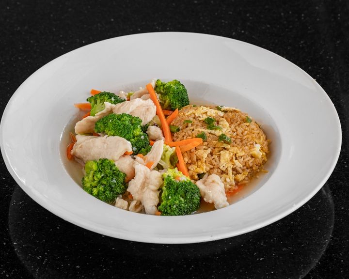 CHICKEN BROCCOLI COMBO MEAL