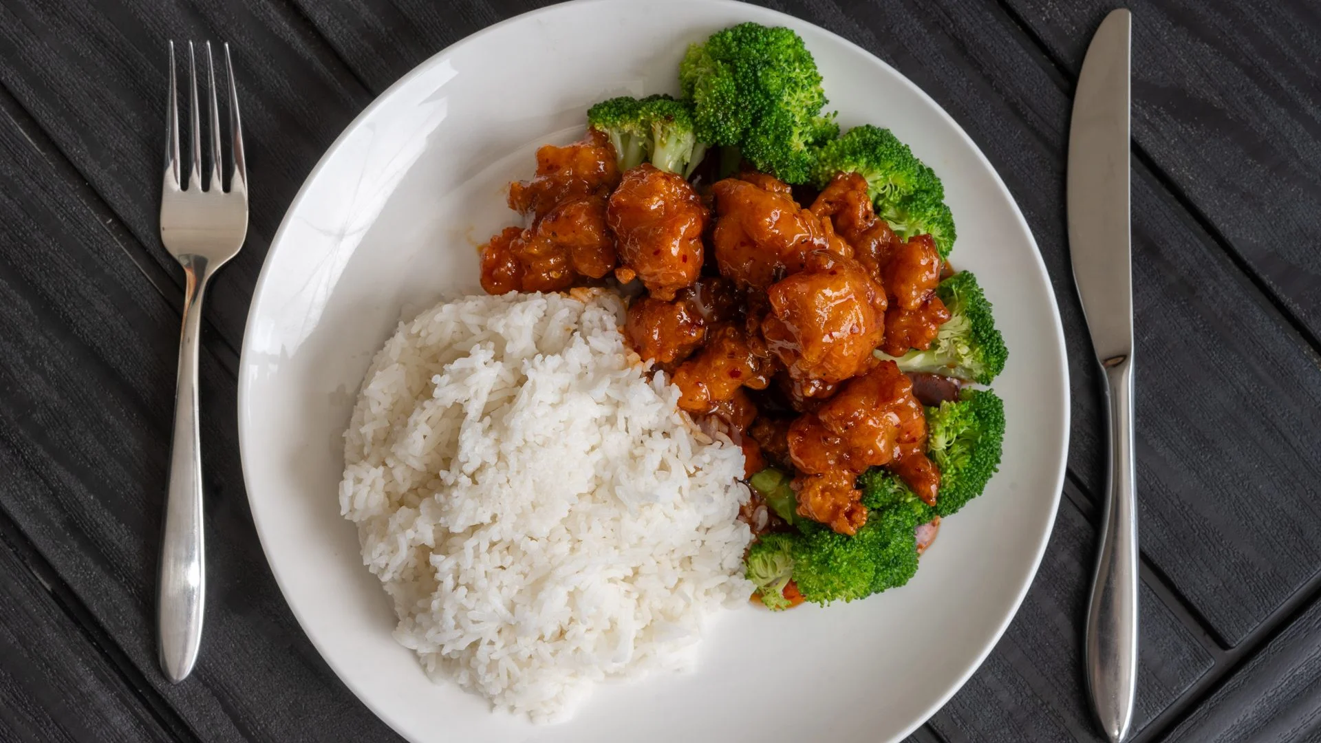 General Tso's chicken with broccoli and white rice