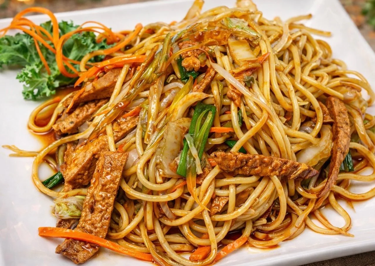 N9. Seitan Lo Mein