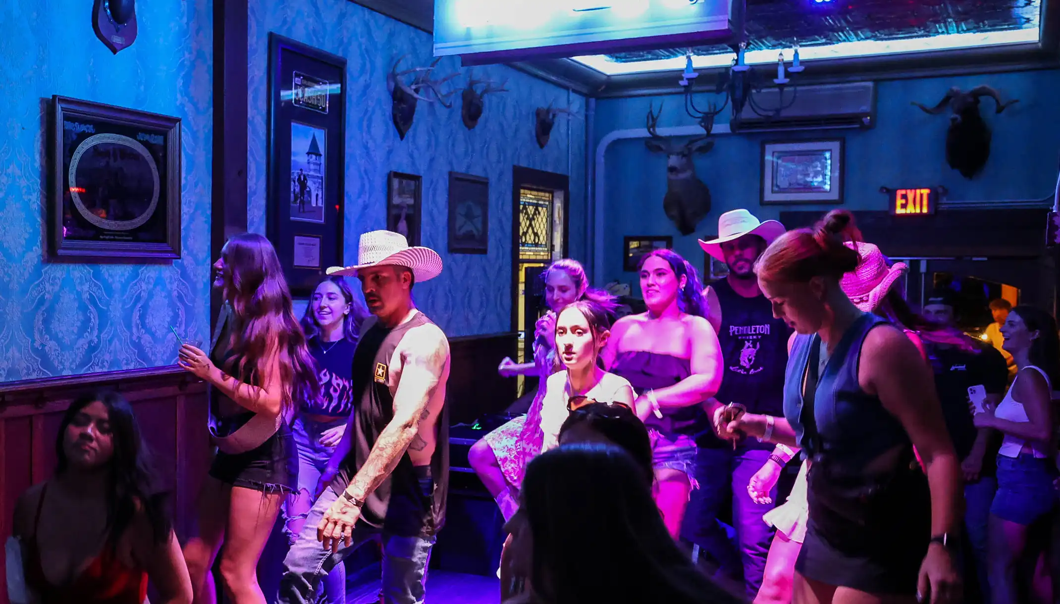 FOLSOM DANCING