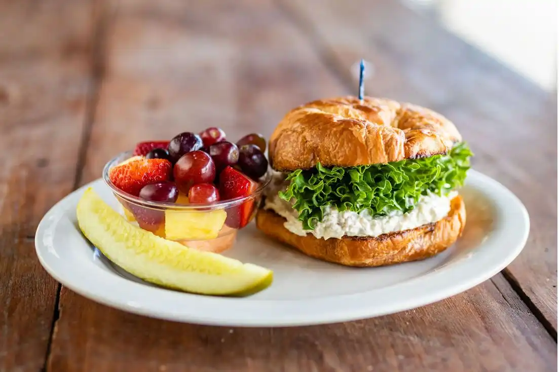 1203 Hampton Dr. StrawberryKiwi Crystal Light