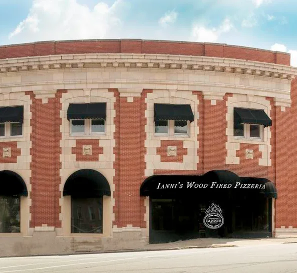 Exterior view of Ianni's Wood Fired Pizzeria with brick architecture
