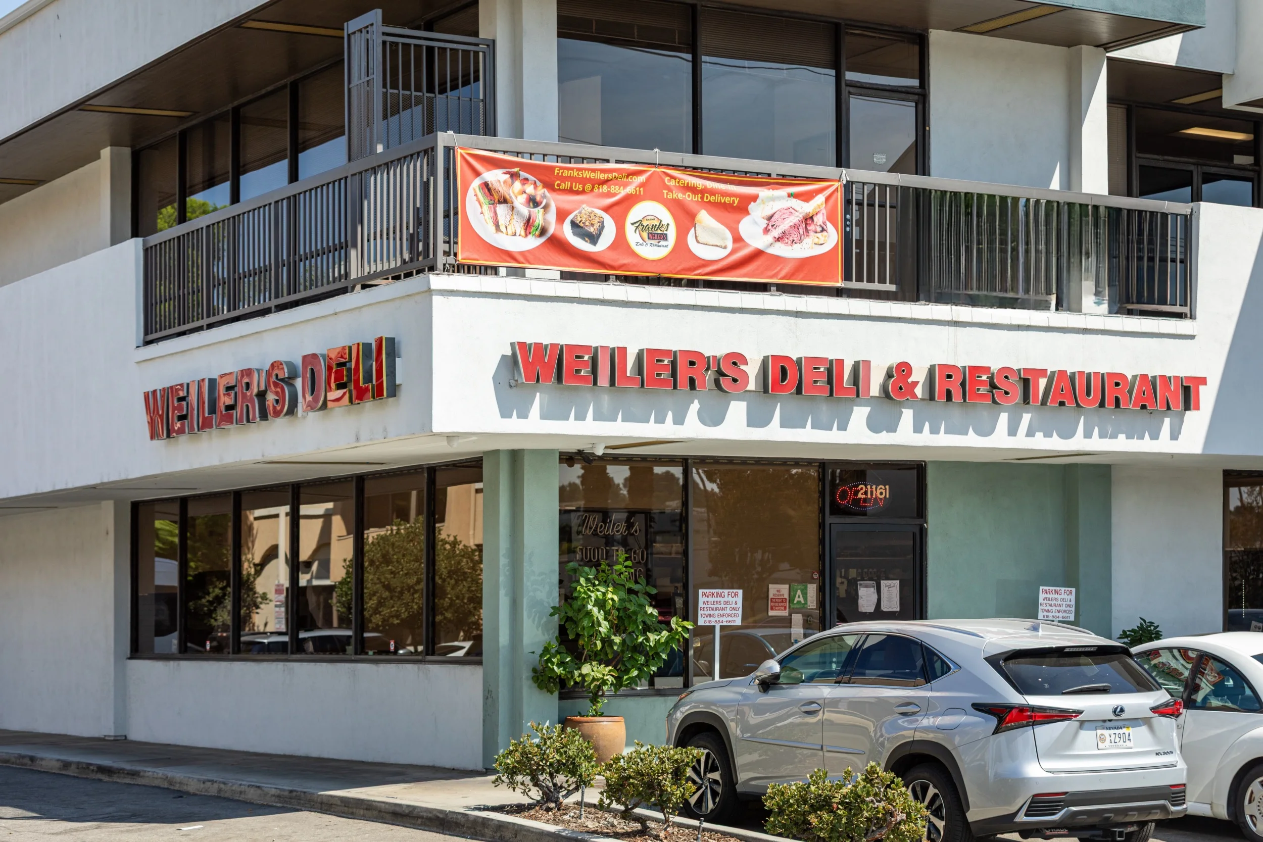 Weiler's Deli Front View