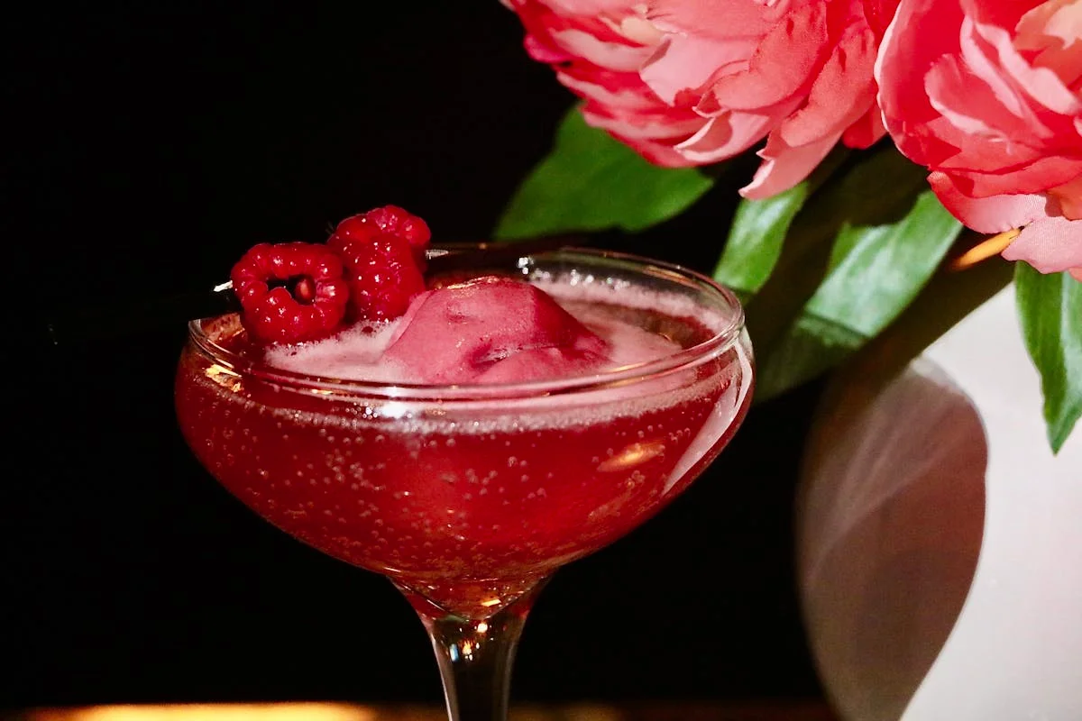 Refreshing raspberry cocktail with sparkling bubbles