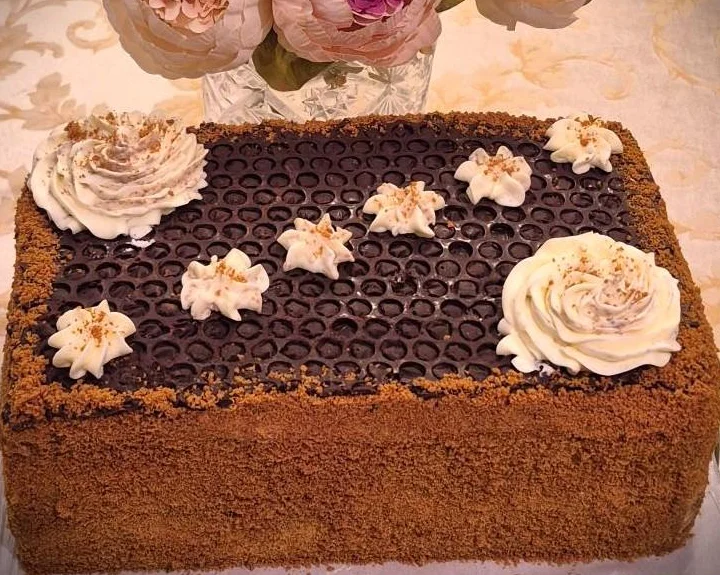 Honey Cake (Medovik)