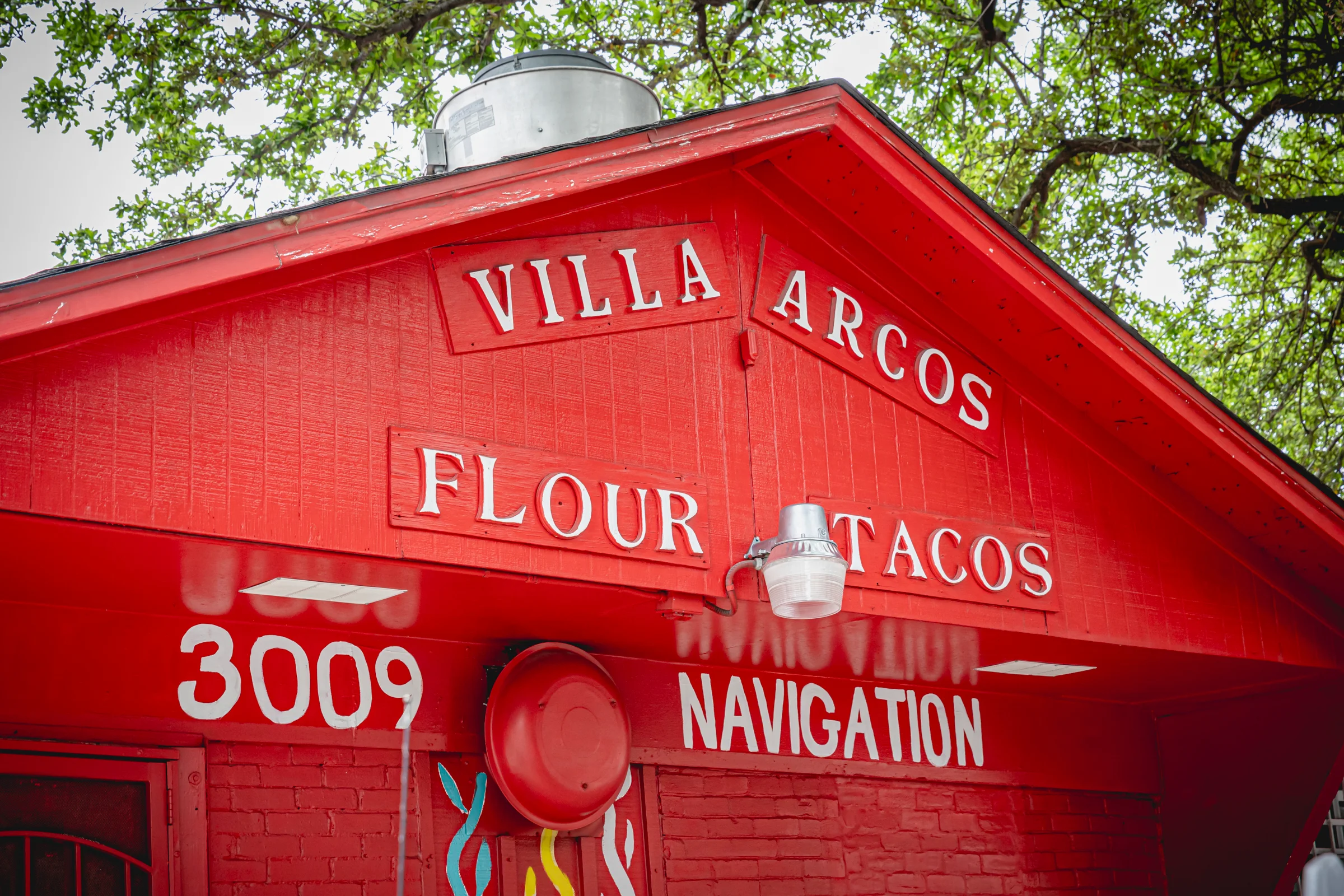 The Villa Arcos 3009 Navigation store front