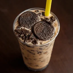 Creamy cookies and cream milkshake topped with Oreos