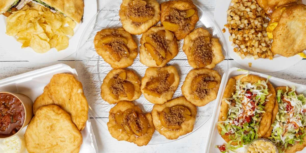 Delicious Mexican sopapillas with apple filling and toppings