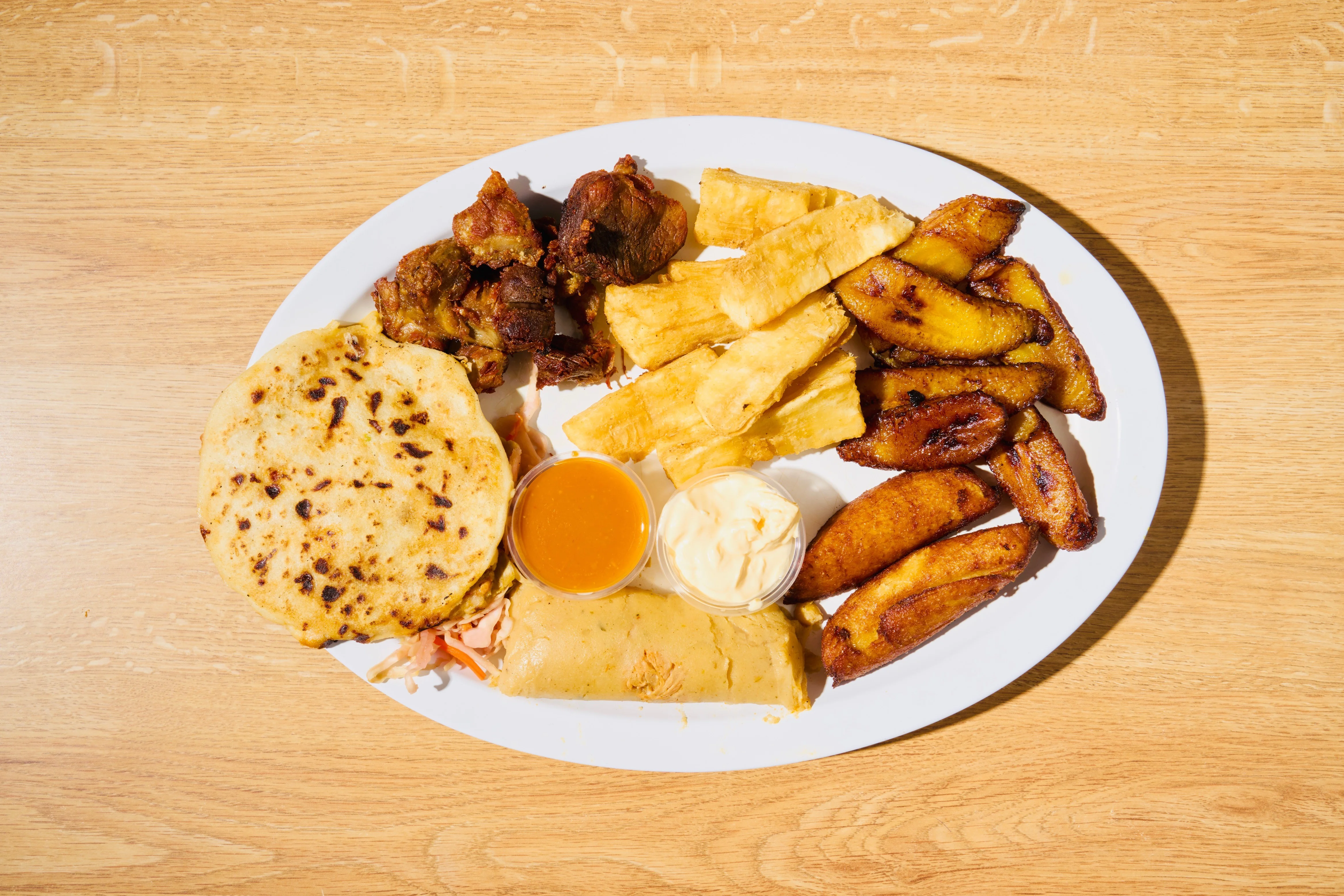 Sandwich Salvadoreño Con Papas/Salvadorean Sandwich