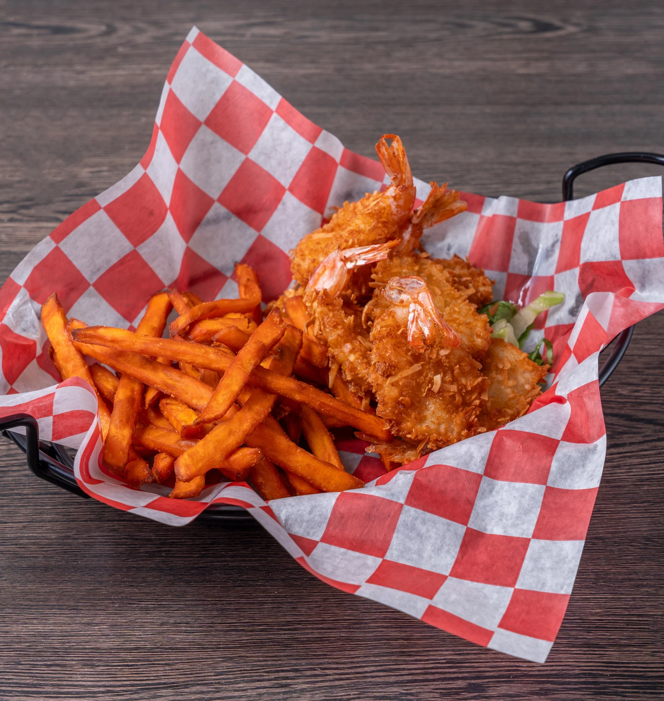 Crispy shrimp basket with sweet potato fries