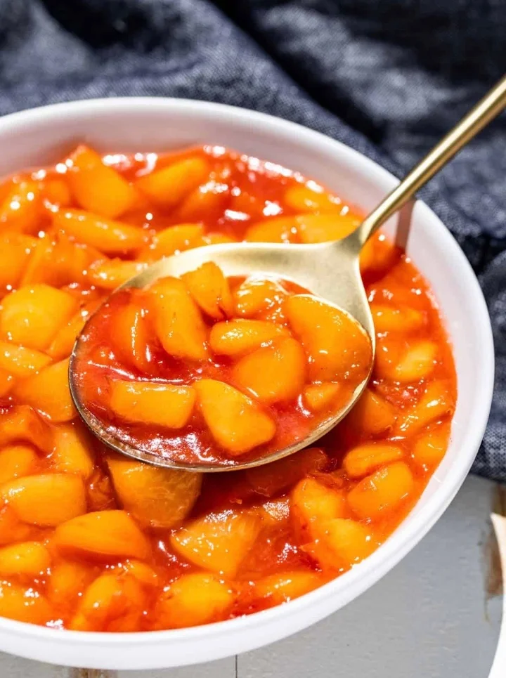 TOPPINGS PEACH COBBLER