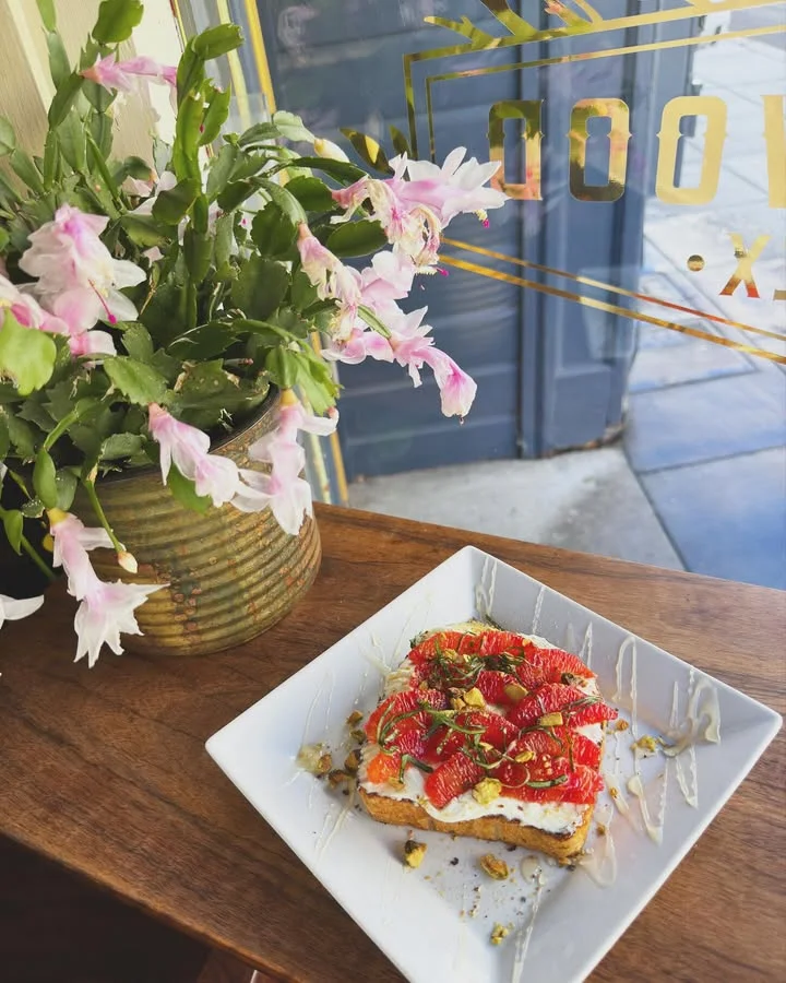 Citrus toast with ricotta and pistachios