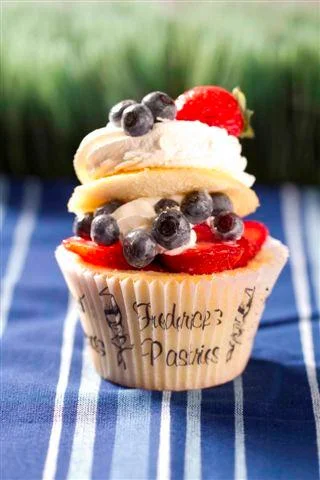 All American Cupcake - USA - (sold in quantity of 4)