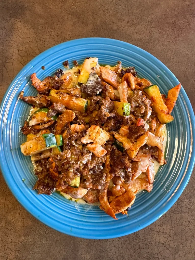 Sizzling Mexican fajitas with grilled meats and vegetables