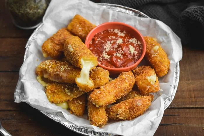 Mozzarella Sticks (6)