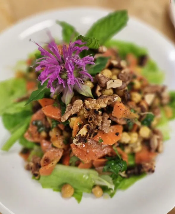 Colorful Mediterranean chickpea salad with fresh herbs