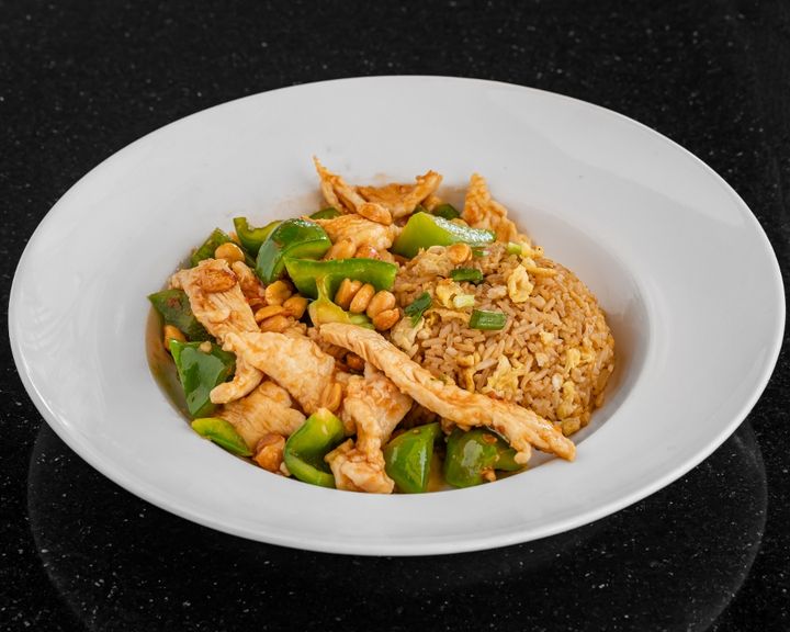 KUNG PAO CHICKEN COMBO MEAL
