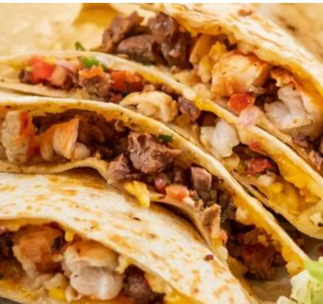 Delicious Mexican tacos filled with grilled meats