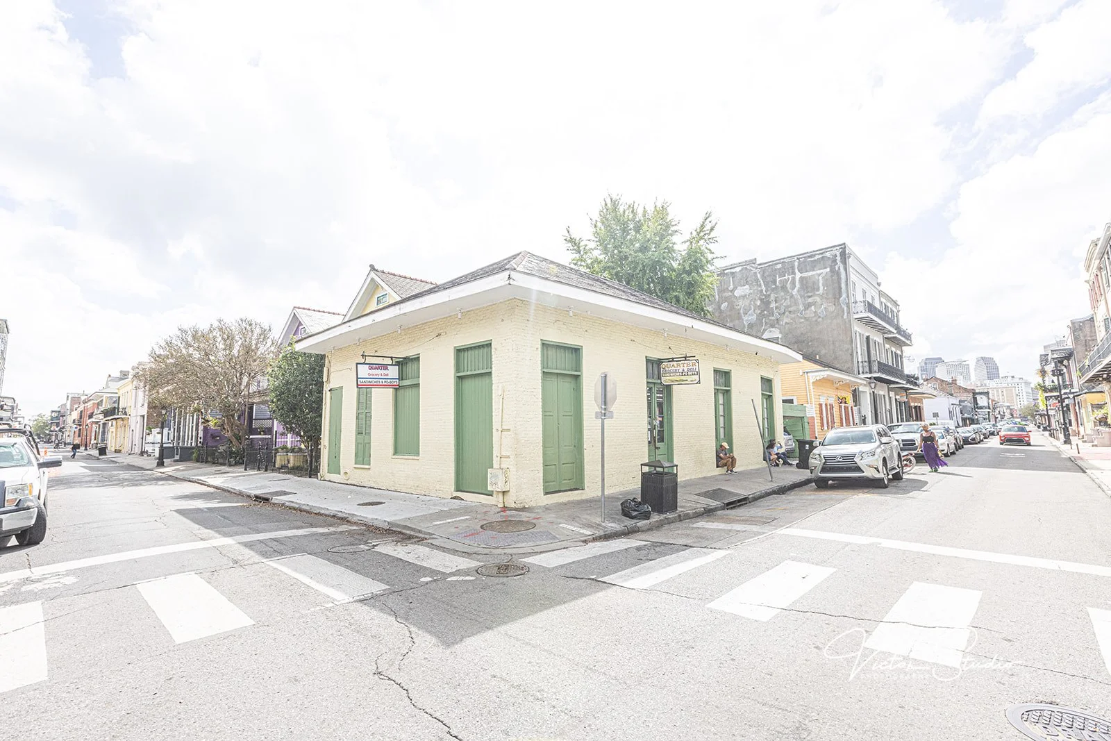 A picture of the grocery from the street