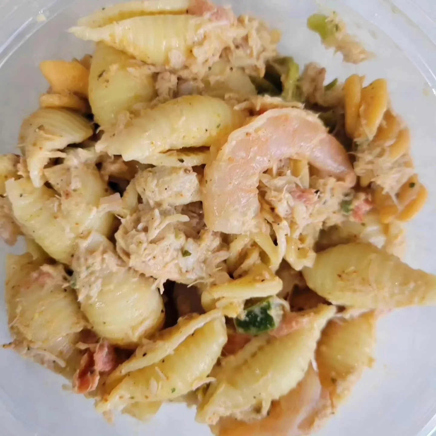 Doz DHR's seafood pasta with shrimp and stuffed jumbo pasta shells.