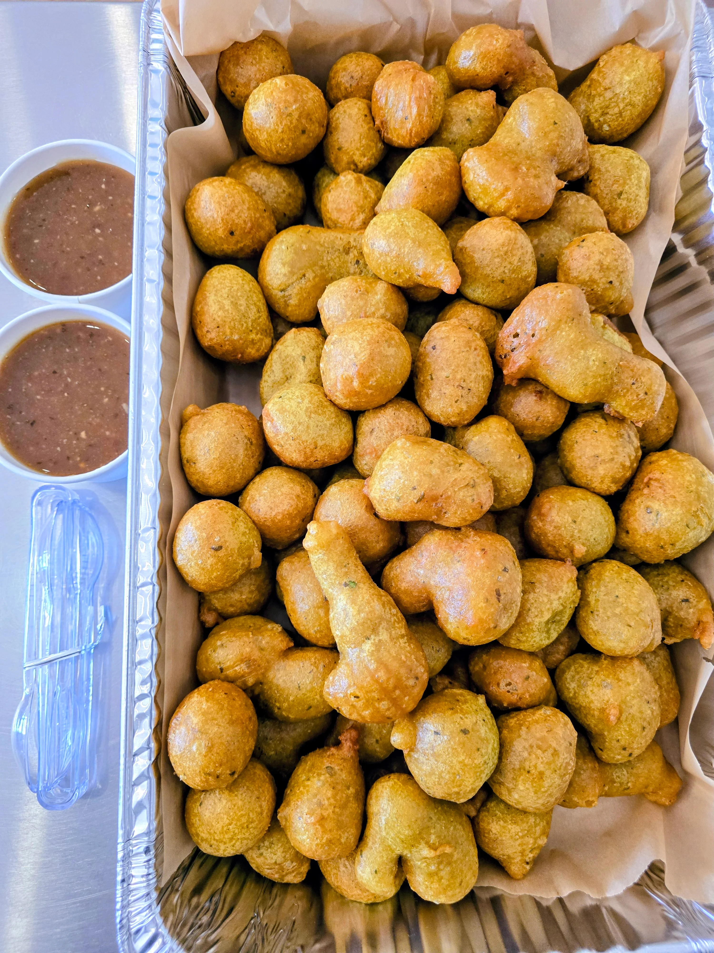 Crispy Indian vada served with chutney
