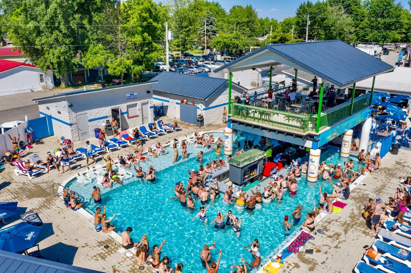 Weekend crowd enjoying live music and drinks at Froggy's Resort
