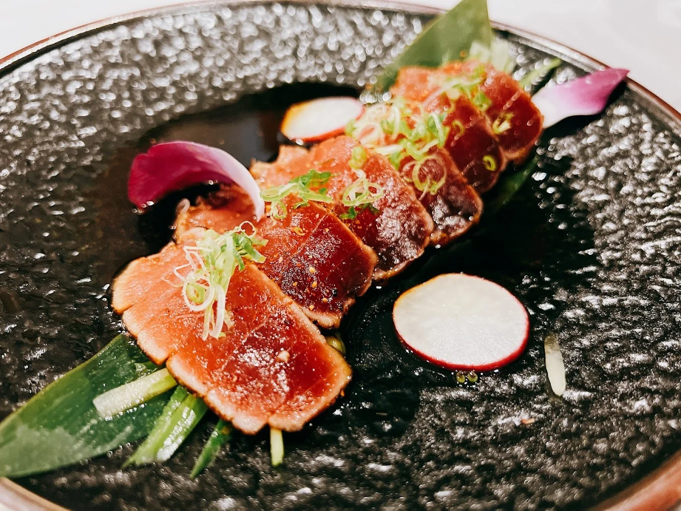 Japanese seared tuna sashimi with garnishes