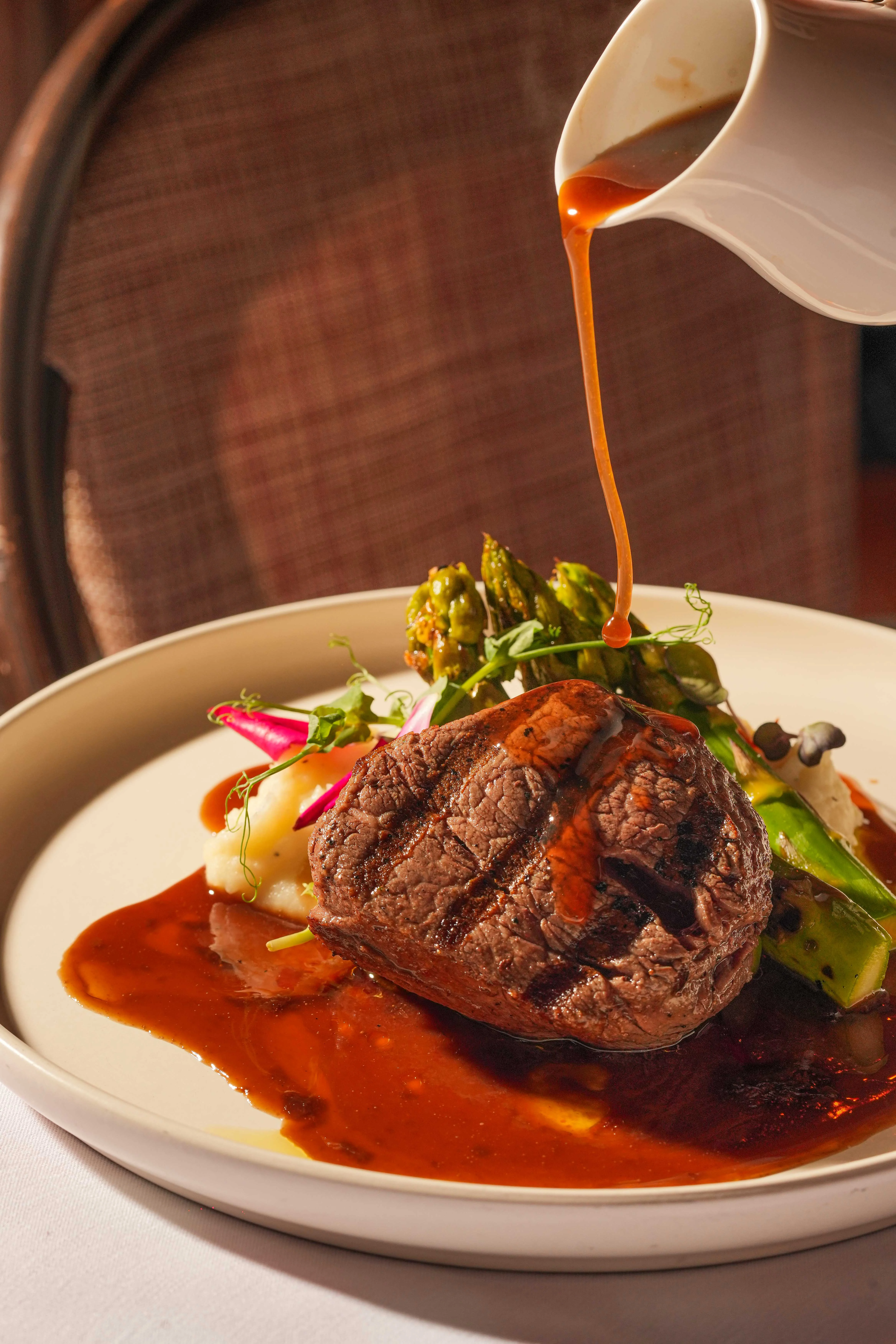 Grilled filet mignon with red wine sauce