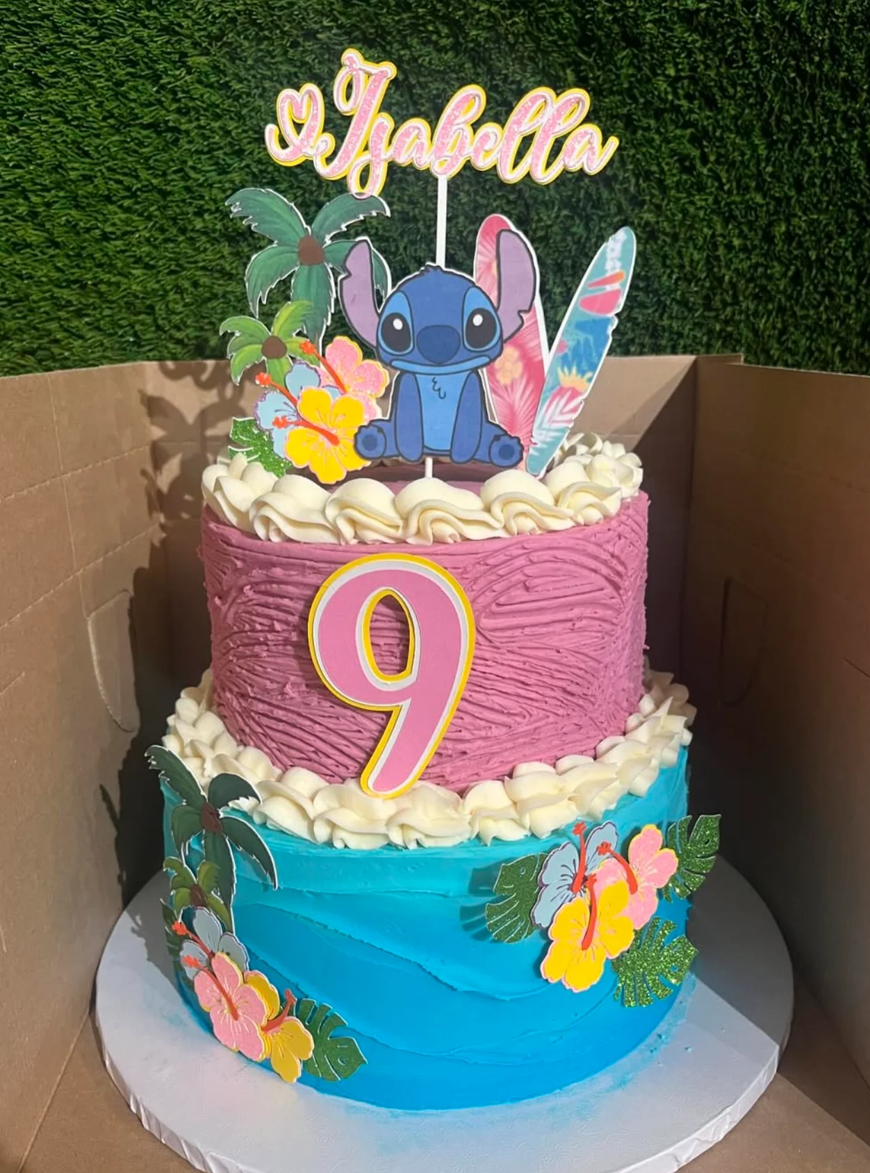 Custom cake in Riverside California