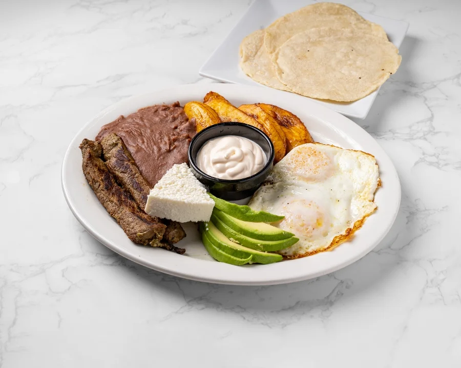 Desayuno Hondureños (Con Carne)