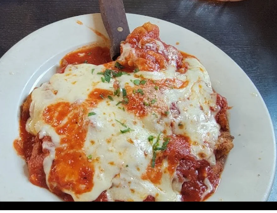 A plate of pastsa