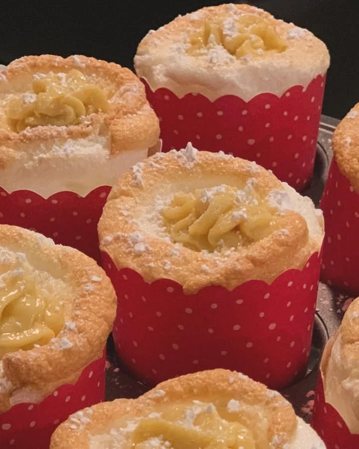 Delicious Italian zeppole with creamy filling