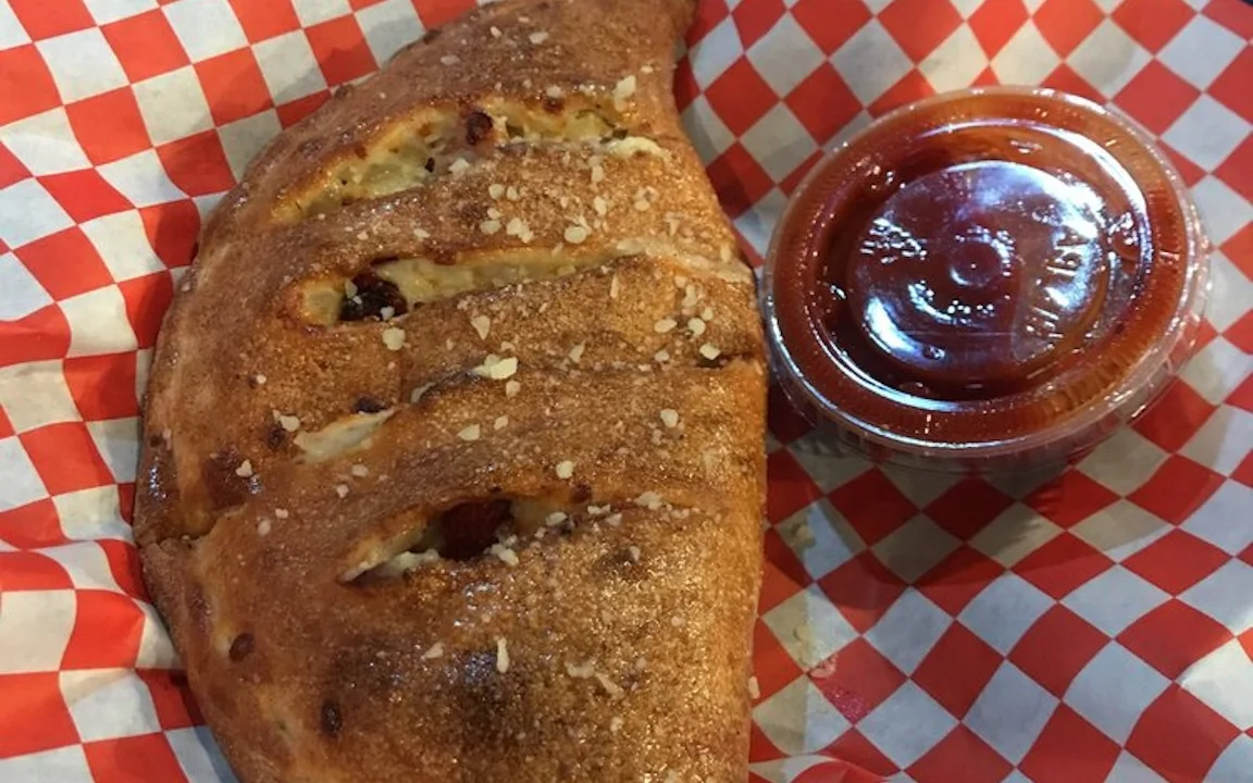 LUNCH CALZONE